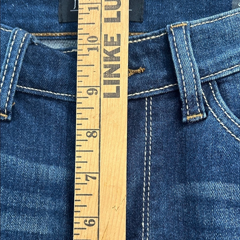 Judy Blue Dark Blue Distressed Straight Leg Jeans Womens Size 7/28 NWOT - Picture 11 of 15